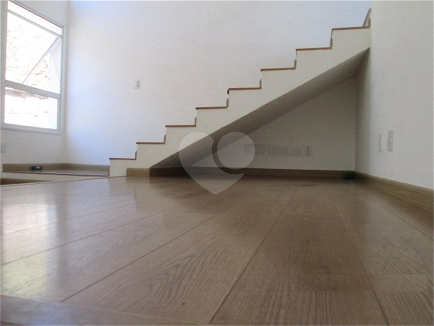 Casa à venda com 6 suítes no condomínio Jardim Primavera, Louveira - SP