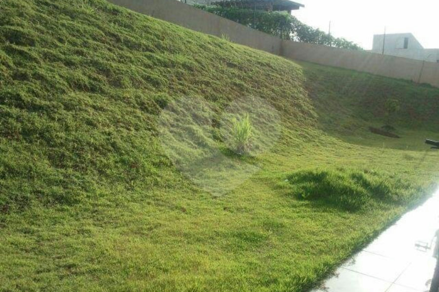 Casa à venda com 4 suítes em Guaxinduva, Atibaia, SP