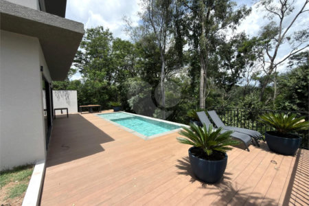 Casa à venda com 3 suítes no condomínio Mont Blanc Village, Vinhedo - SP