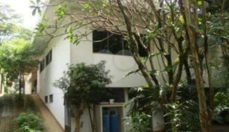 Casa Térrea à venda com 4 quartos, sendo 1 suíte,  em Jardim Floresta, São Paulo, SP
