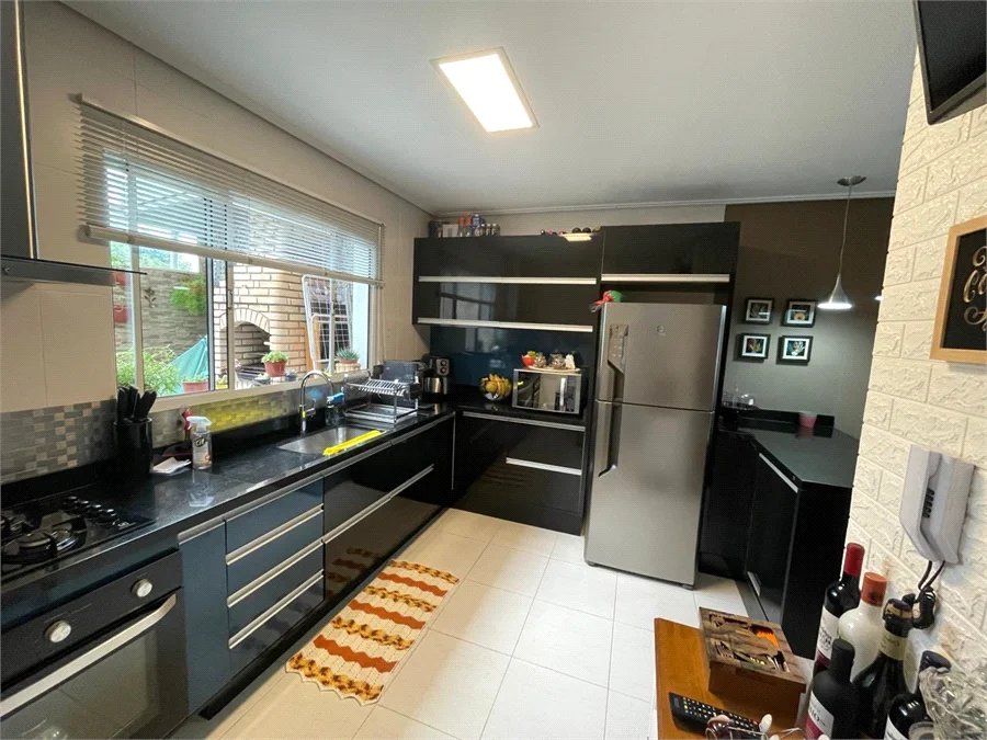 Casa à venda com 2 suítes no condomínio Cotia, Cotia - SP