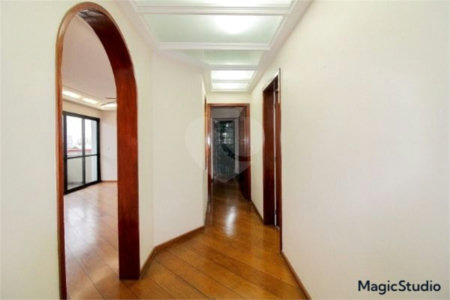 Apartamento com 150m², 3 dormitórios, sendo 1 suíte, 3 vagas de garagem, à venda no Tatuapé.