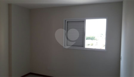 Apartamento à venda com 1 suíte em Jardim Macarengo, São Carlos, SP