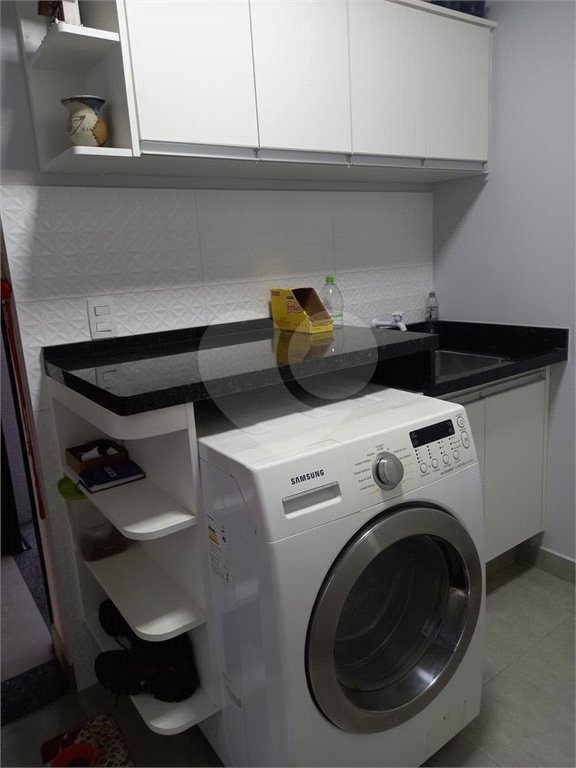 Sobrado à venda com 5 quartos, sendo 3 suítes, em Residencial Jatobás, Louveira, SP