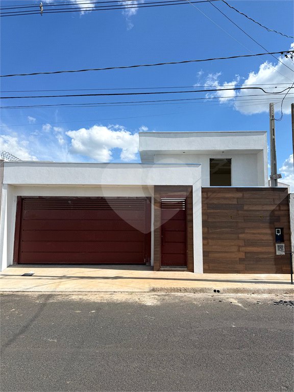 Casa no Embaré 3 quartos 1 suíte