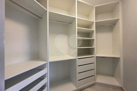 Casa à venda com 4 suítes no condomínio Residencial Jardim Primavera, Louveira - SP