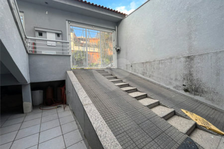 Casa à venda com 4 quartos, sendo 1 suíte, em Vila Maria Alta, São Paulo, SP