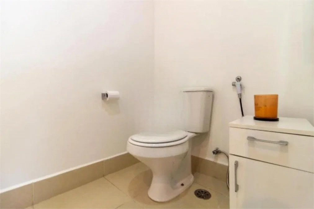 Sobrado à venda com 4 quartos, sendo 2 suítes, em Jardim das Bandeiras, São Paulo, SP