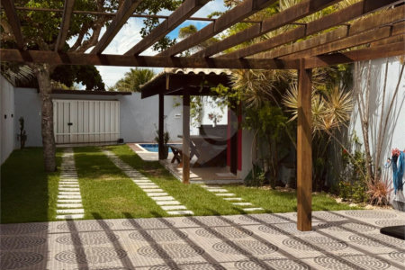 Apartamento para alugar com 1 suíte em Taperapuan, Porto Seguro, BA