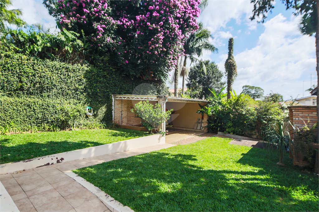 Casa à venda com 4 quartos, sendo 1 suíte,  em Interlagos, São Paulo, SP