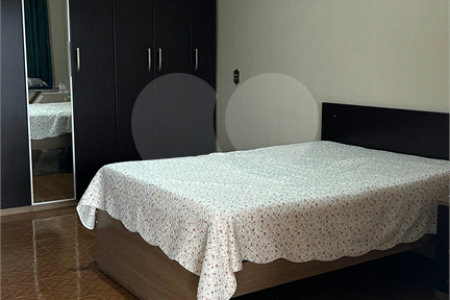 Sobrado à venda com 3 quartos, sendo 2 suítes,  em Vila Lúcia, Poá, SP