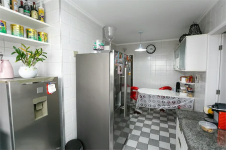 Apartamento à venda com 3 quartos, sendo 1 suíte, em Paraíso do Morumbi, São Paulo, SP