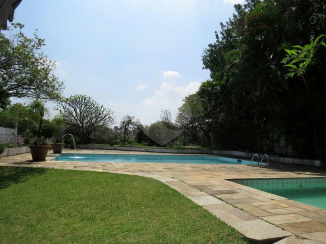 Casa de Vila à venda com 4 suítes em Morumbi, São Paulo, SP