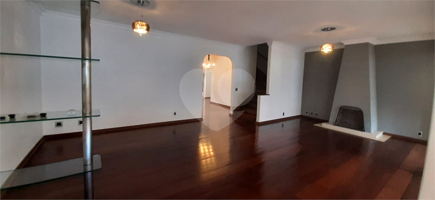 Sobrado à venda ou para alugar com 4 quartos, sendo 3 suítes,  em Jardim Franca, São Paulo, SP