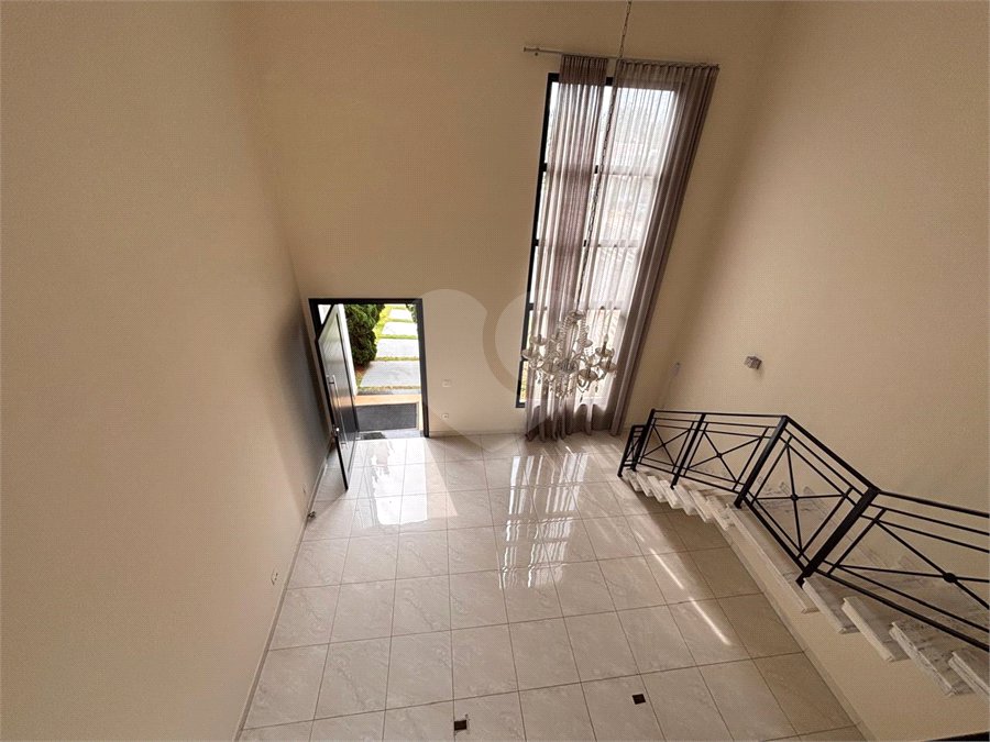 Casa à venda com 3 suítes no condomínio Residencial Maria Dulce, Indaiatuba - SP