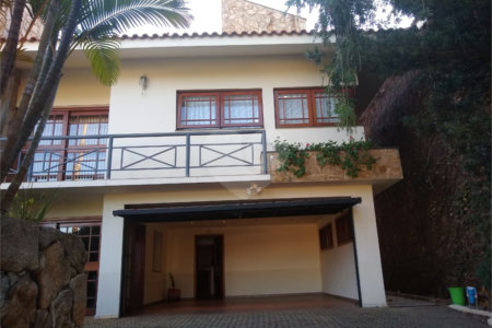 Casa à venda com 4 quartos, sendo 2 suítes, no condomínio Osato, Atibaia - SP