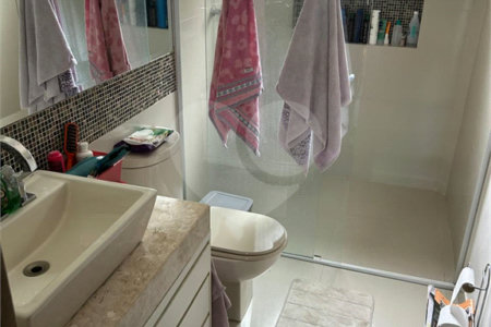 Casa à venda com 2 suítes no condomínio Residencial, Mogi das Cruzes - SP