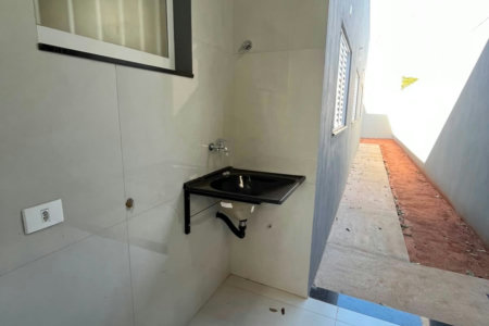 Casa à venda com 3 quartos, sendo 1 suíte,  em Bela Vista da Lagoa, Três Lagoas, MS