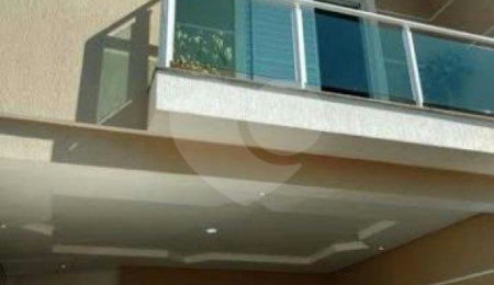 Sobrado à venda com 3 suítes em Vila Constança, São Paulo, SP