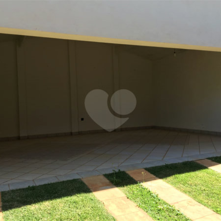 Casa à venda com 3 suítes em Vila Nastri, Itapetininga, SP