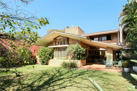 Casa à venda com 4 quartos, sendo 2 suítes, em Jardim Cordeiro, São Paulo, SP