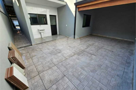 Casa à venda com 2 quartos, sendo 1 suíte, em Jardim dos Colibris, Indaiatuba, SP