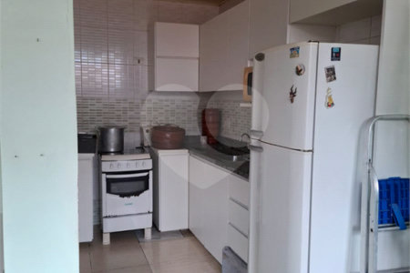 Sobrado à venda com 3 quartos em Santa Teresinha, São Paulo, SP