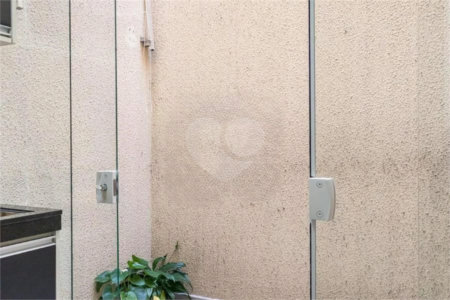 Casa à venda com 3 quartos, sendo 1 suíte,  no condomínio Rafaela I, São Paulo - SP