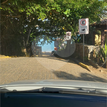 Casa à venda com 4 quartos, sendo 2 suítes, em Ferradura, Armação dos Búzios, RJ