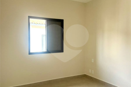 Casa à venda ou para alugar com 3 quartos, sendo 1 suíte, no condomínio Residencial Marchant Buarque, Atibaia - SP