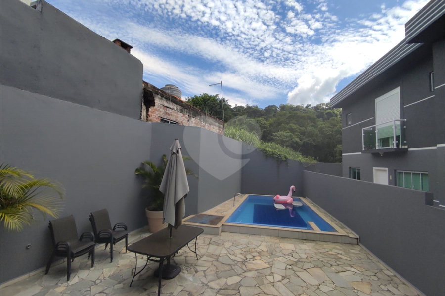 Casa à venda com 3 quartos, sendo 1 suíte, em Horto Florestal, São Paulo, SP
