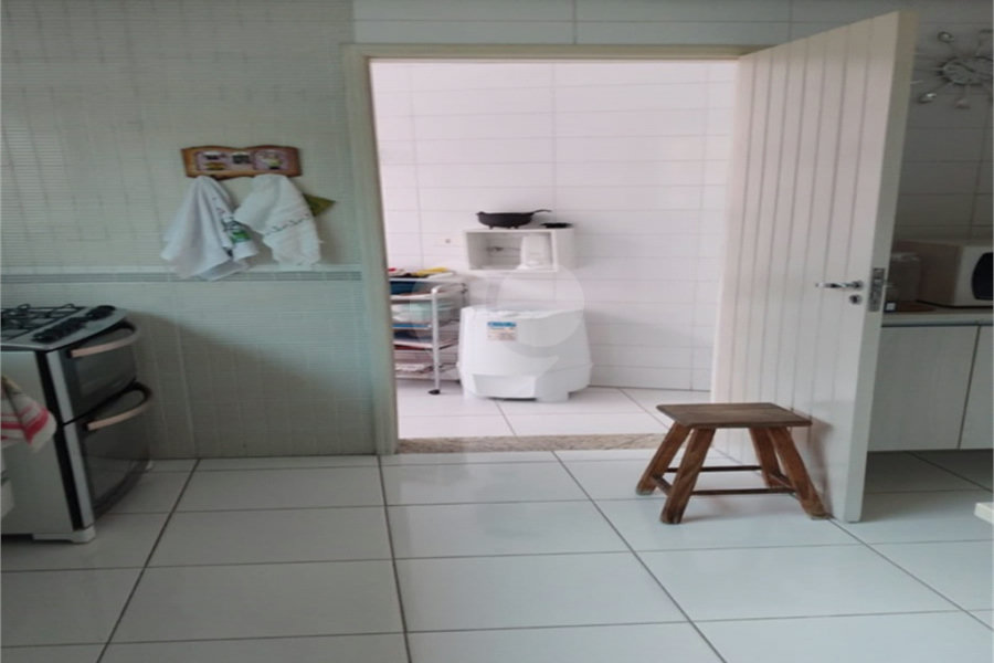 Casa à venda com 3 quartos, sendo 2 suítes, no condomínio Villa's Residencial, São Paulo - SP