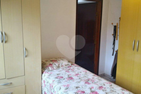 Sobrado à venda com 6 quartos em Chora Menino, São Paulo, SP