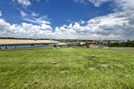 Terreno à venda no condomínio Residencial Saint Charbel, Araçoiaba da Serra - SP