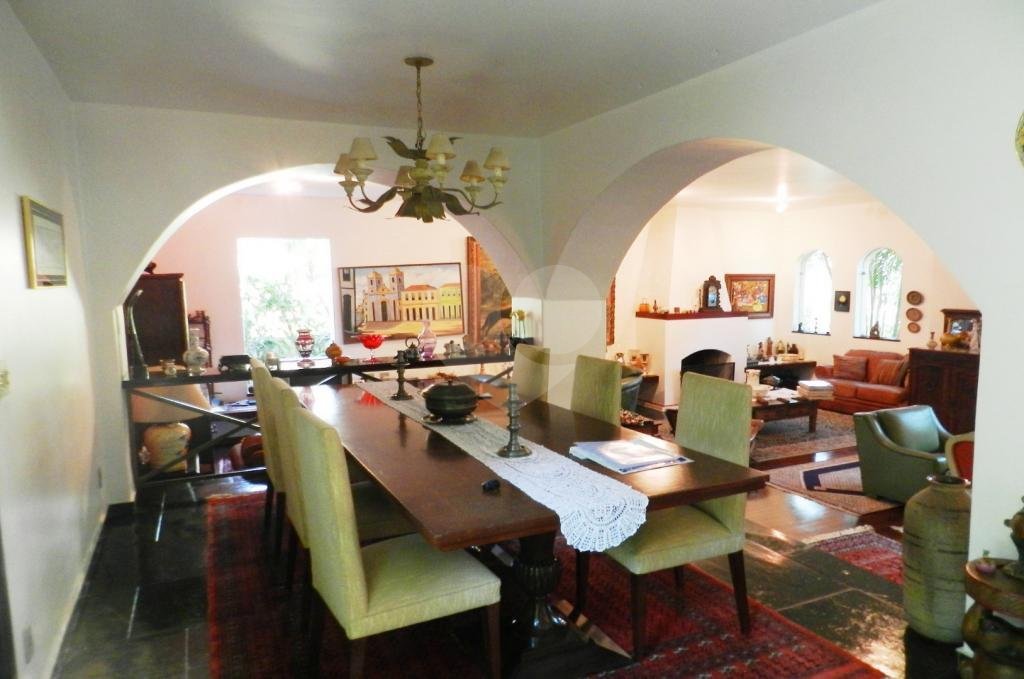 Casa de Vila à venda com 5 quartos, sendo 2 suítes, em Jardim Marajoara, São Paulo, SP