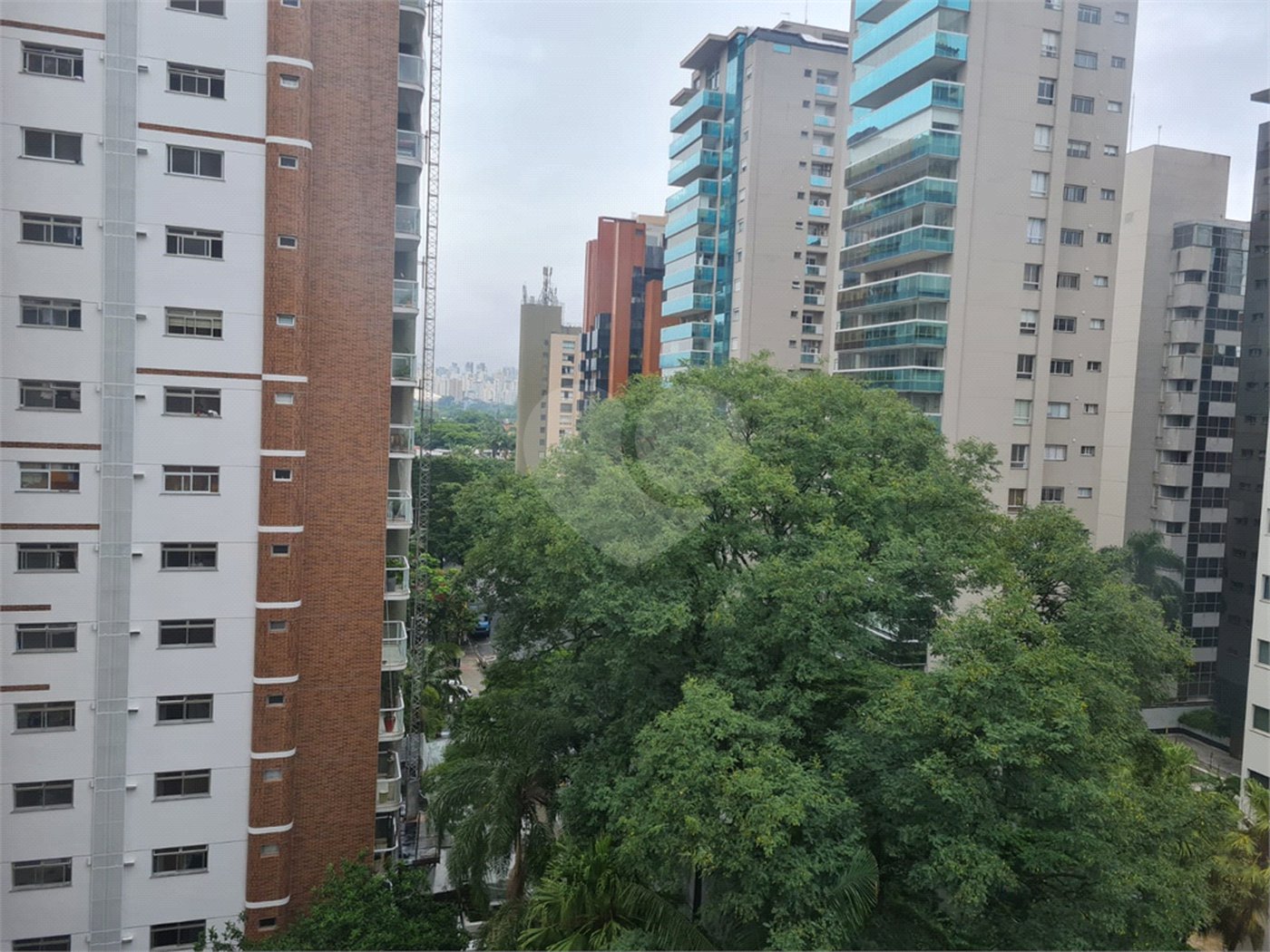 Apartamento à venda ou para alugar com 3 quartos, sendo 1 suíte, em Itaim Bibi, São Paulo, SP