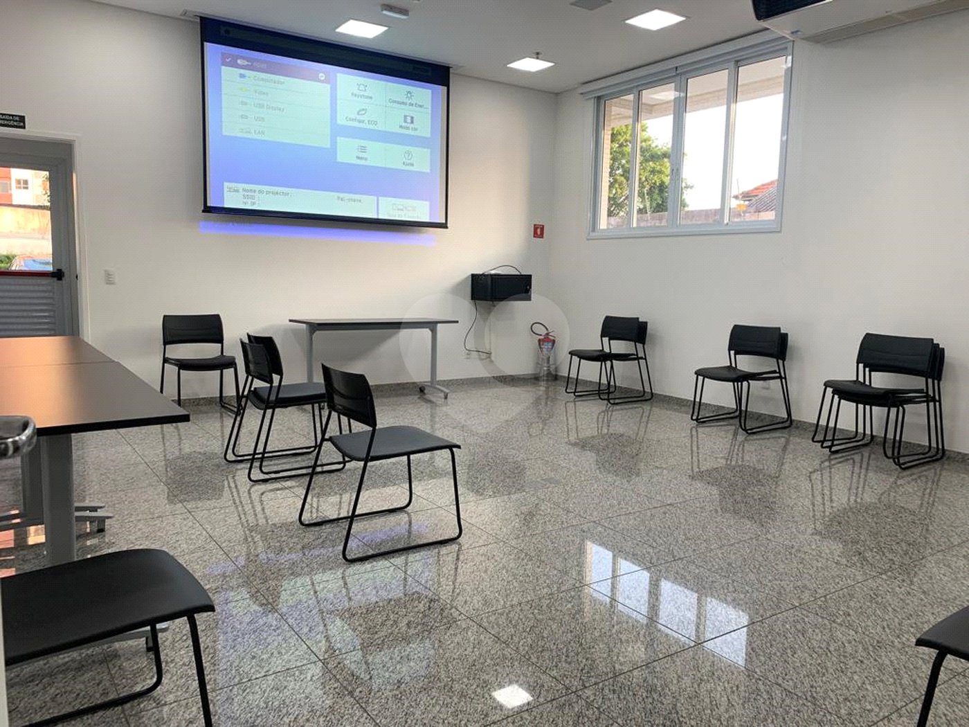 Sala à venda em Vila Guarani (z Sul), São Paulo, SP