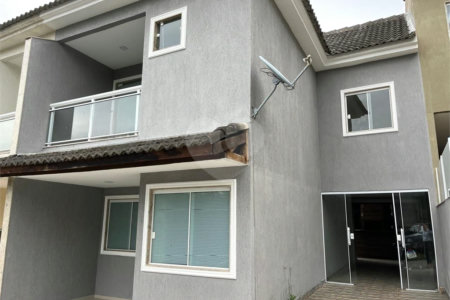 Casa à venda com 3 quartos, sendo 2 suítes, no condomínio Notting Hill - Campo Grande, Rio de Janeiro - RJ