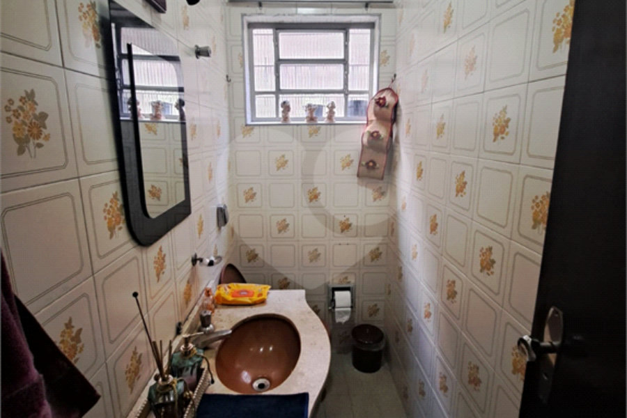Sobrado à venda com 3 quartos em Vila Sabrina, São Paulo, SP