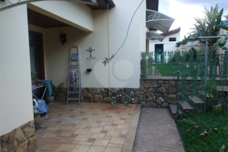 Casa à venda com 4 quartos, sendo 2 suítes,  no condomínio Acmti - Colinas do Mosteiro, Terras de Itaici e Recanto dos Pássaros, Indaiatuba - SP