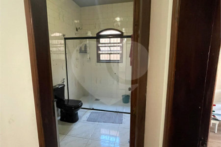 Casa Térrea à venda com 5 quartos, sendo 2 suítes, em Campo Grande, Rio de Janeiro, RJ