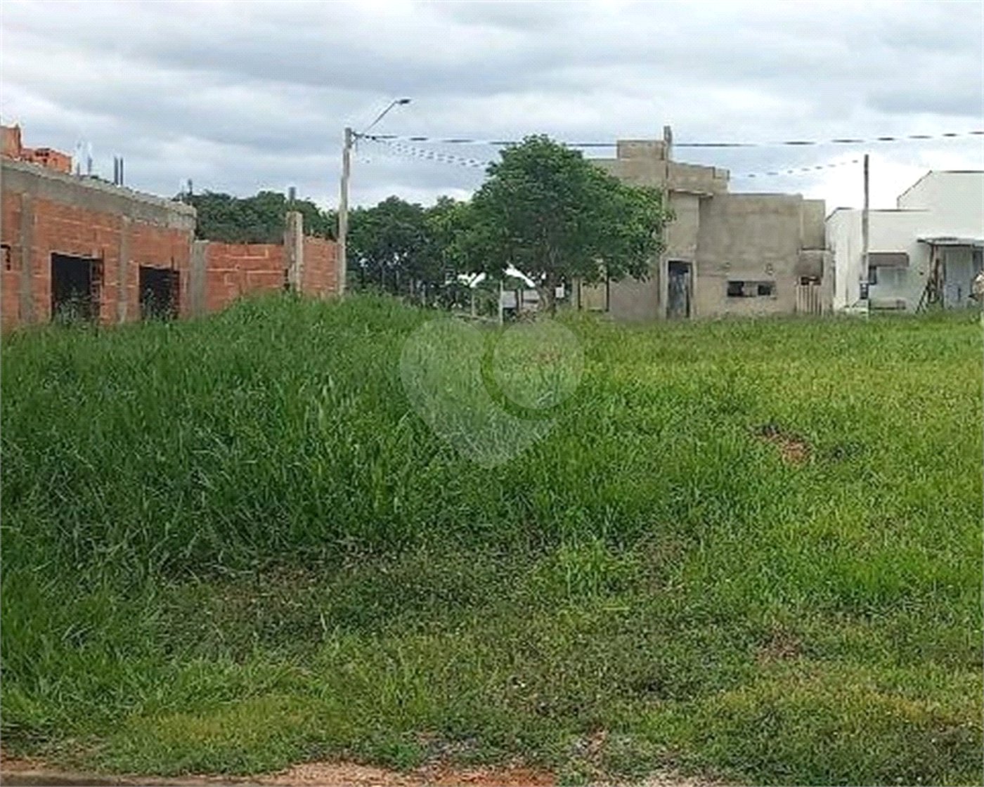Terreno à venda no condomínio Jardim, Sorocaba - SP