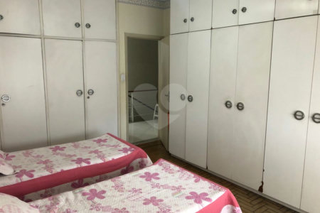 Sobrado à venda com 4 quartos, sendo 2 suítes, em Vila São José (ipiranga), São Paulo, SP