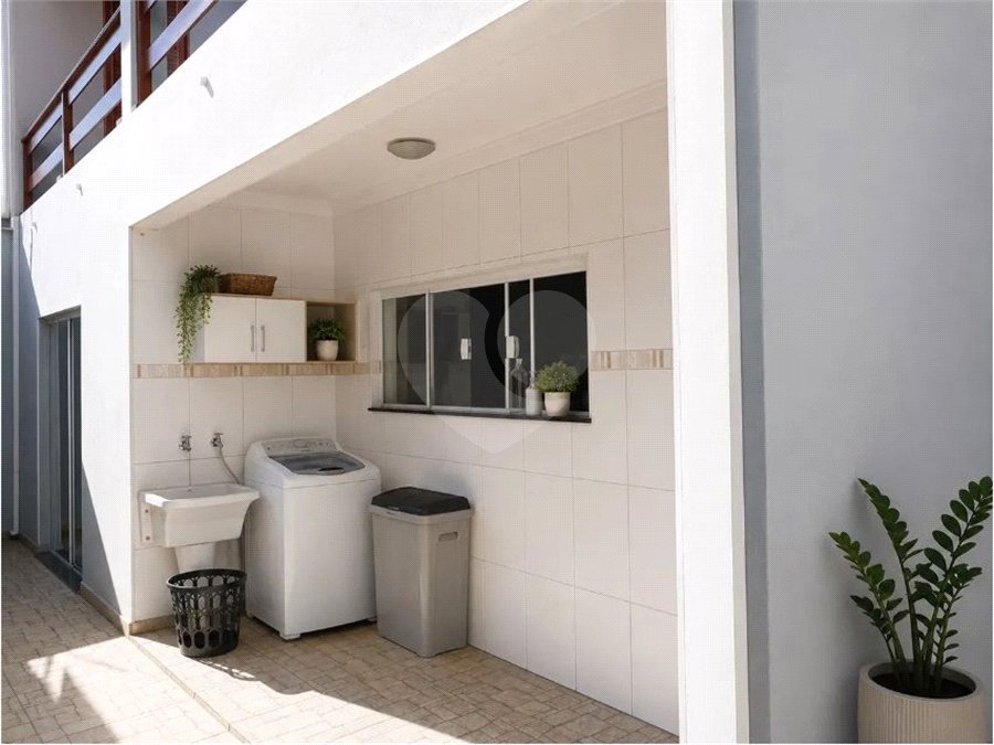 Sobrado à venda com 4 quartos, sendo 1 suíte,  em Residencial Monte Verde, Indaiatuba, SP