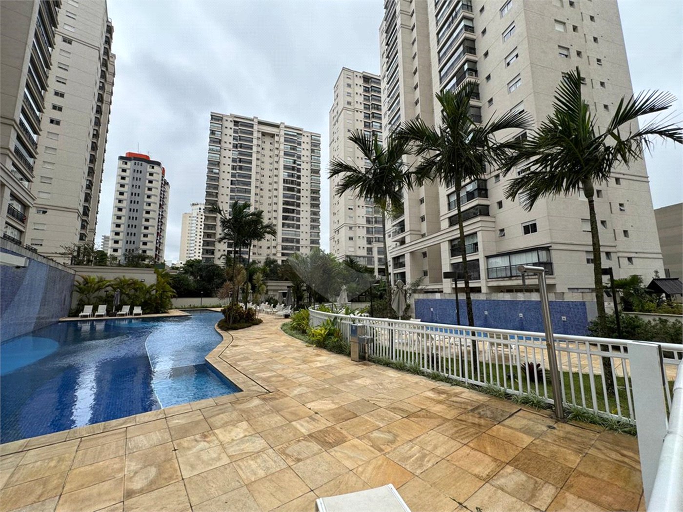 Apartamento à venda com 3 quartos, sendo 1 suíte, em Vila Gilda, Santo André, SP