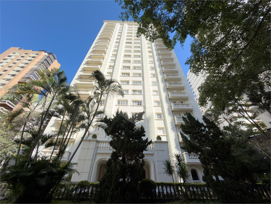 Apartamento à venda com 3 quartos, sendo 1 suíte,  em Vila Uberabinha, São Paulo, SP