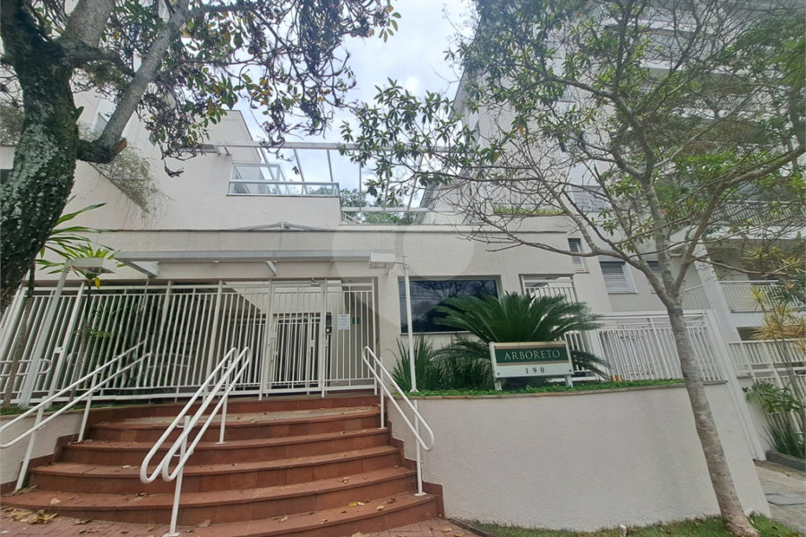 Apartamento à venda com 3 quartos, sendo 1 suíte, em Jardim Peri, São Paulo, SP