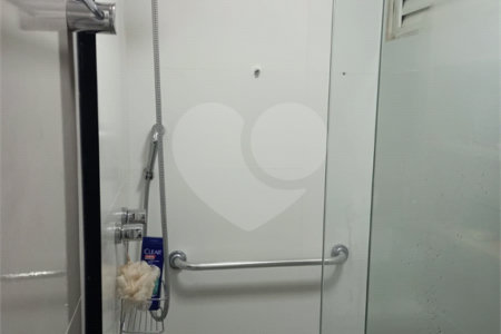 Apartamento à venda com 3 quartos, sendo 1 suíte,  em Vila Olímpia, São Paulo, SP