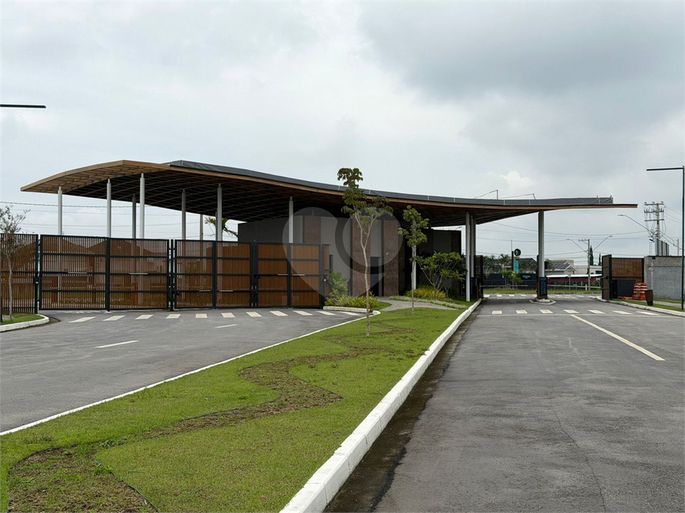 Terreno à venda no condomínio Jardim das Nações, São José dos Campos - SP