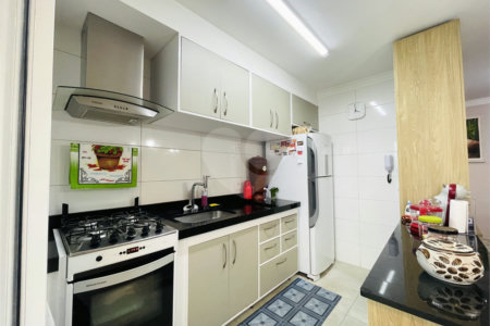 Apartamento à venda com 2 suítes em Vila Scarpelli, Santo André, SP